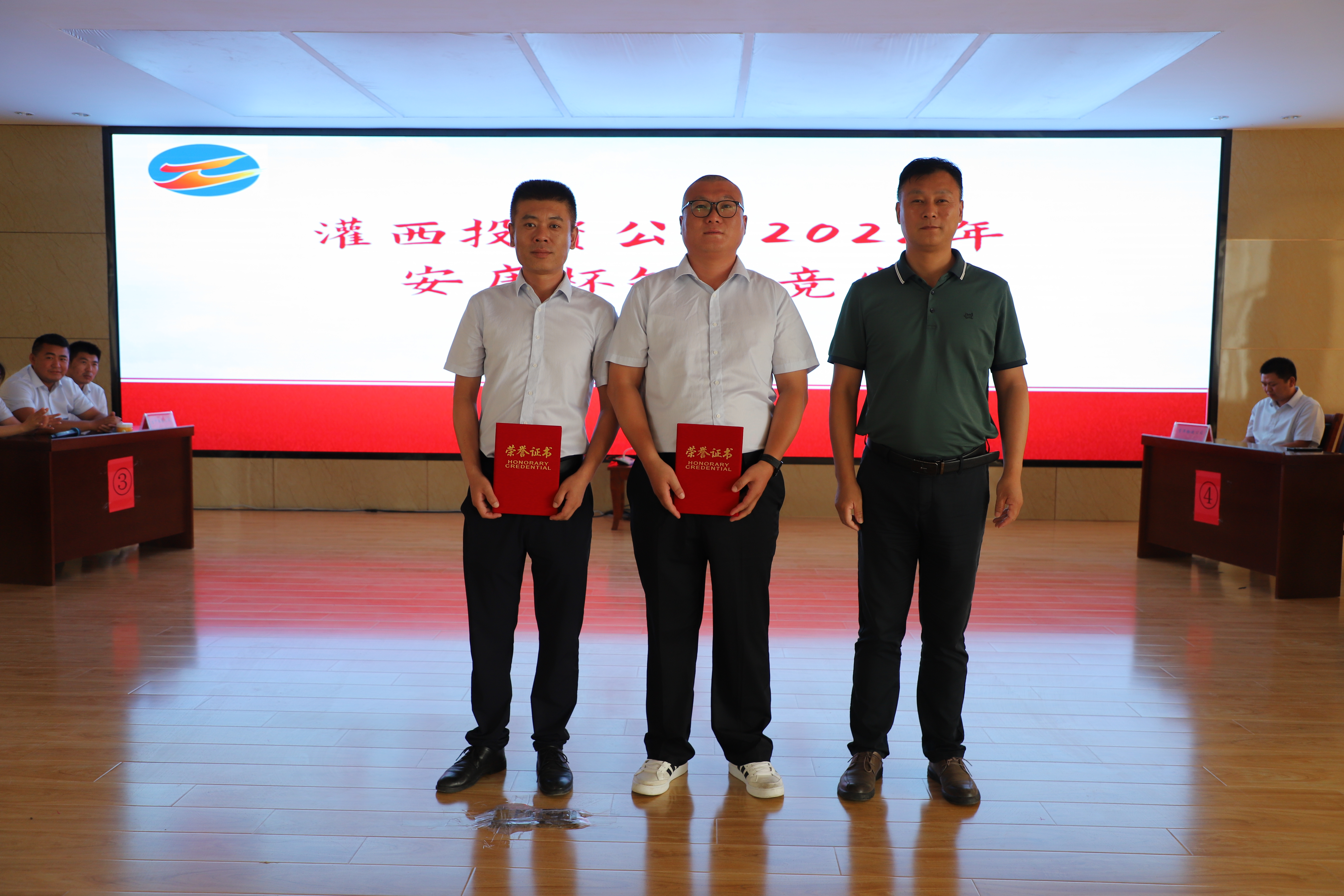 IMG_1065.JPG IMG_1065.JPG